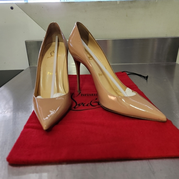 Christian louboutin Decollete 554 100 patent NUDE Size 37.5 - Picture 8 of 8